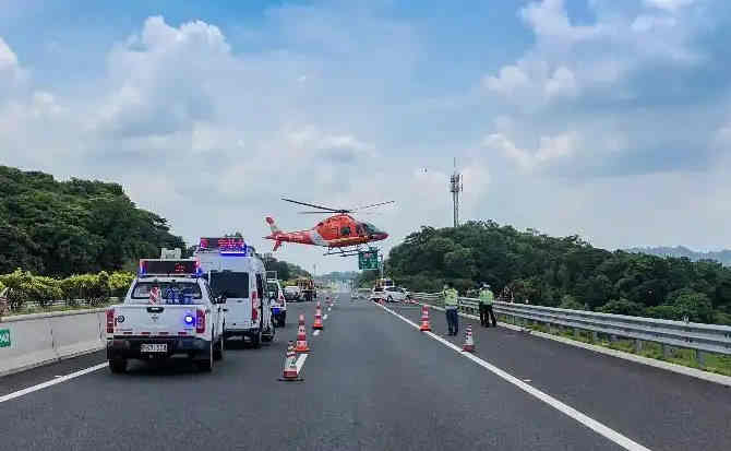 双鸭山高速公路汽车救援案例